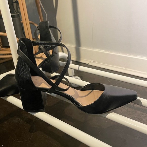 ALDO Grarwen Ankle Strap Heeled Shoe - Picture 5 of 8